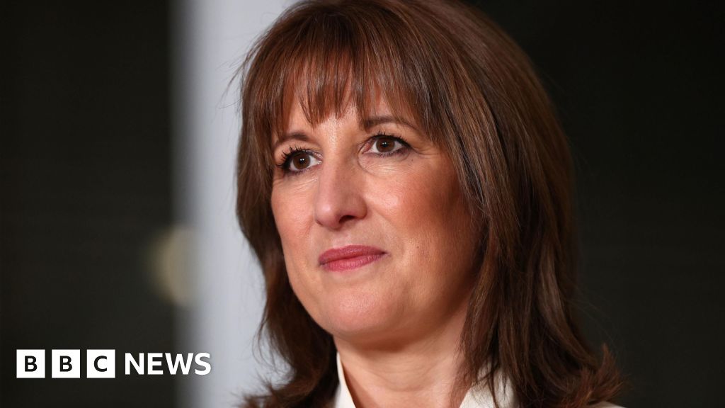 No 10 denies Reeves misled public in run up to Budget