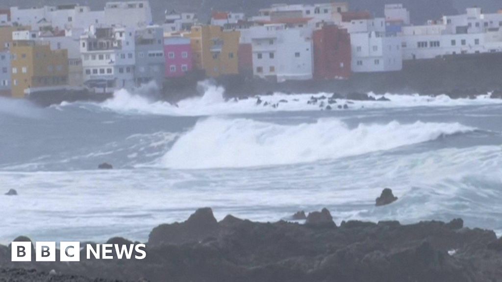 Three dead and 15 injured in Tenerife tidal surge