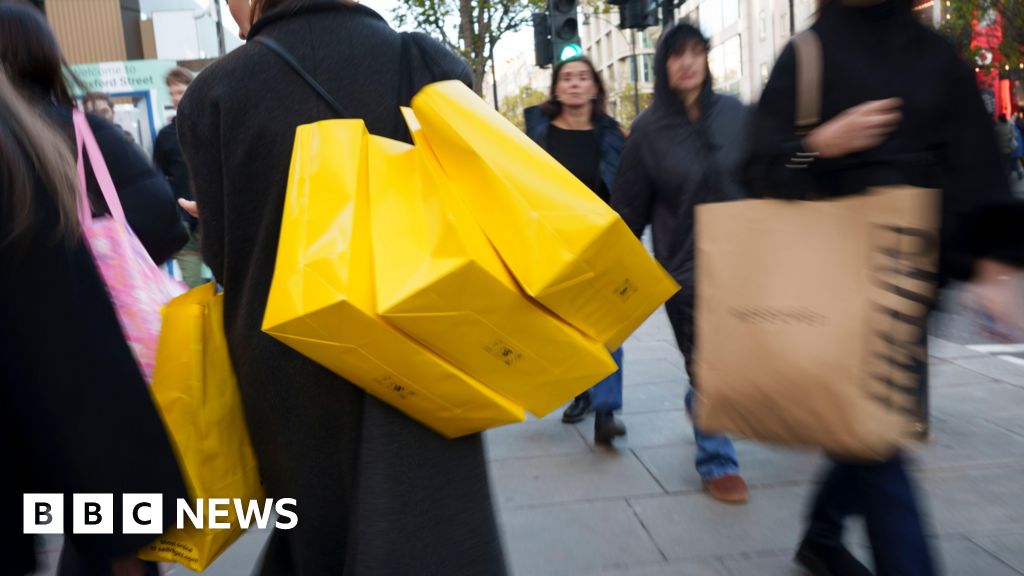UK inflation dips by more than expected to 3.2% UK inflation dips by more than expected to 3.2%