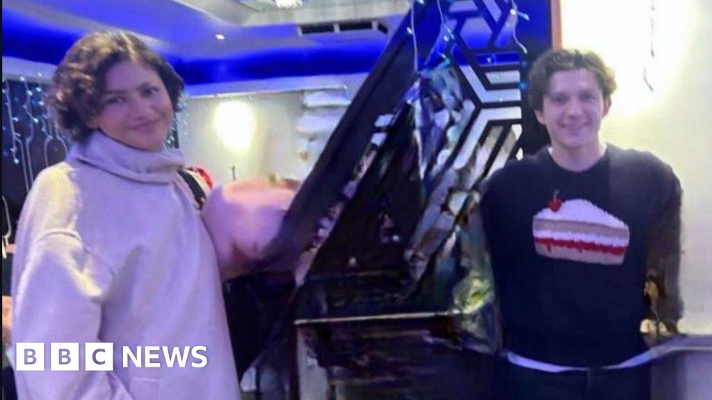 Zendaya and Tom Holland visit Leicestershire curry house