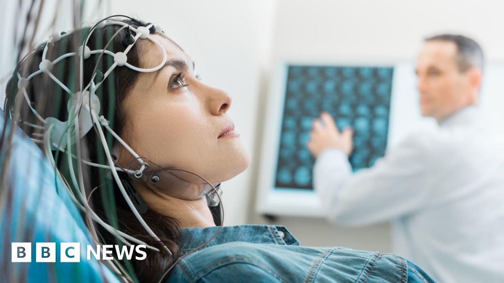 Experts warn AI is making your brain work less