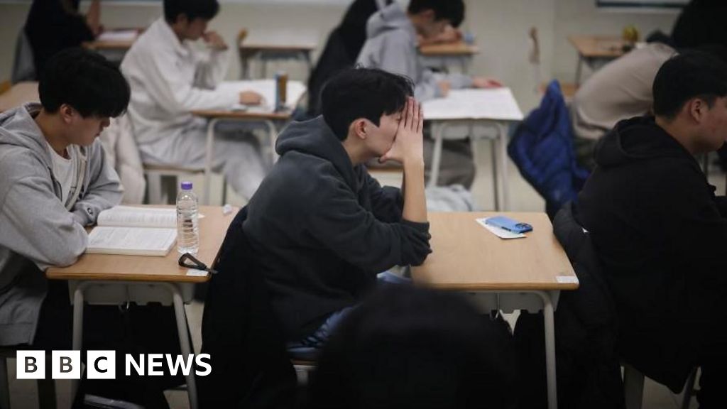 South Korea exam chief quits over ‘insane’ English test
