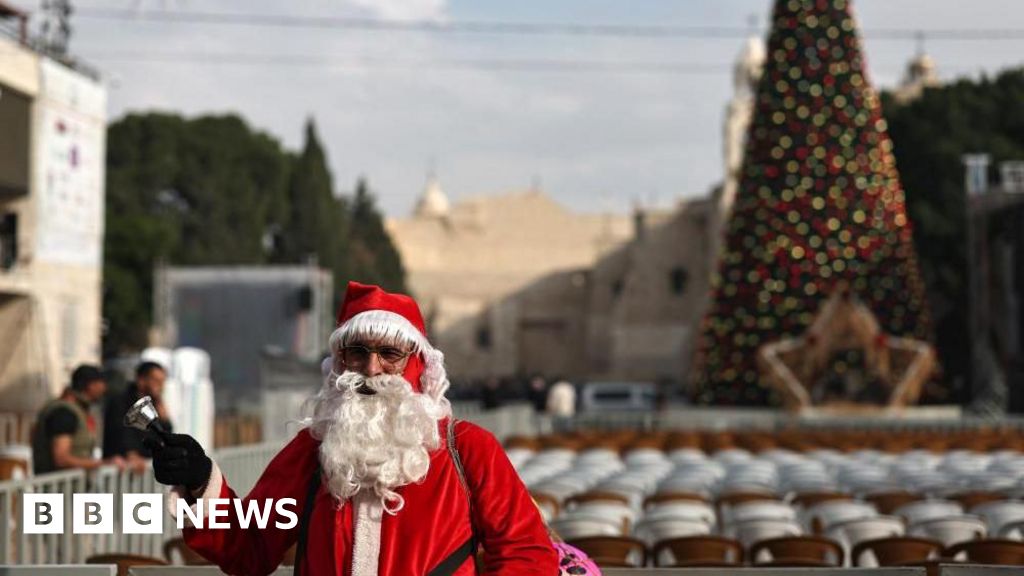 Bethlehem Christmas tree lights up for first time since start of Gaza war Bethlehem Christmas tree lights up for first time since start of Gaza war