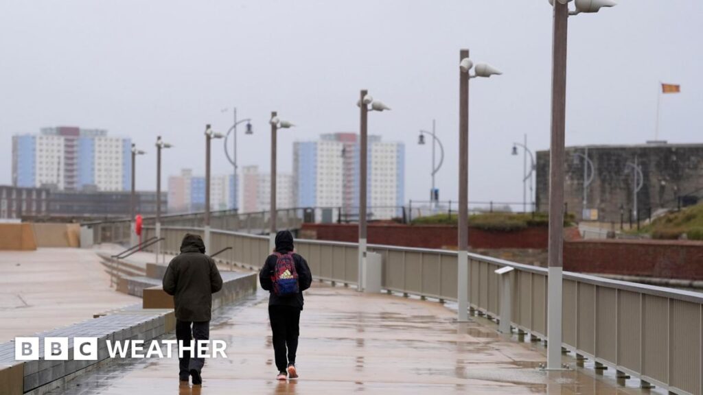UK weather: Met Office amber warning in force for heavy rain and flooding