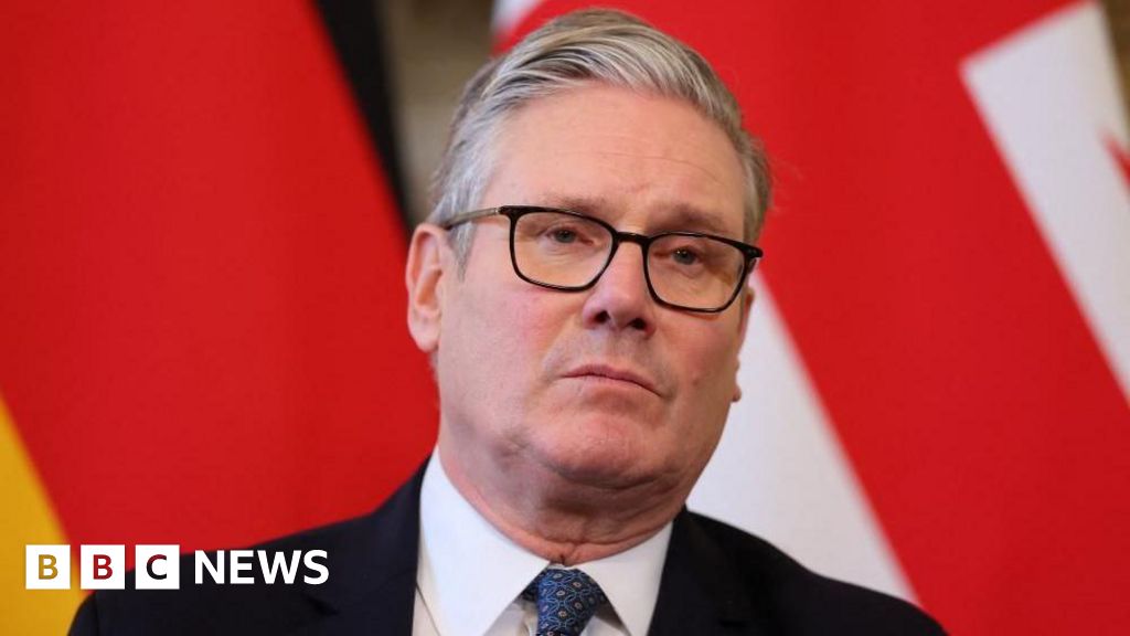 Starmer backs down in farm tax row