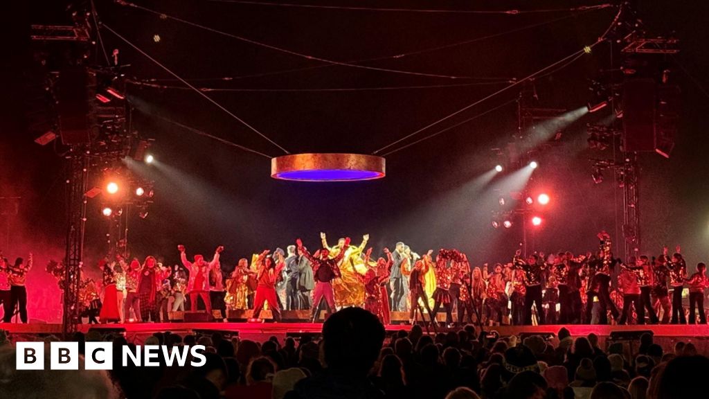 Crowds celebrate Bradford’s City of Culture year finale