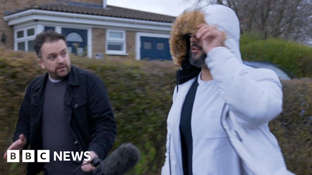 Driving test touts offer instructors £250 monthly kickbacks Driving test touts offer instructors £250 monthly kickbacks