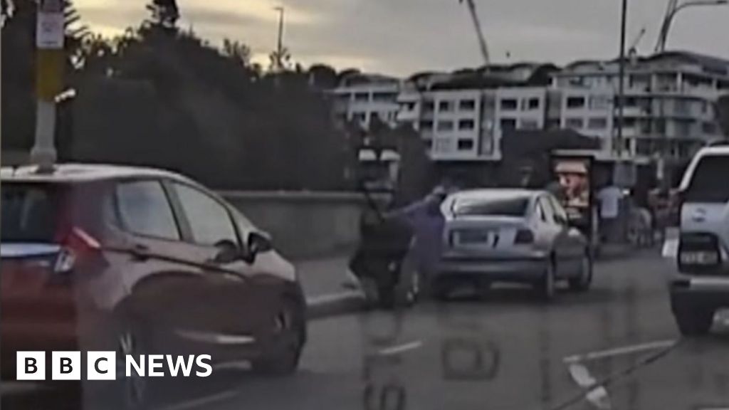 Hero couple tried to stop gunman before being killed in Bondi attack