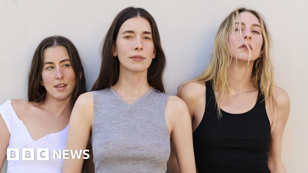 ‘Everyone is invited to be the fourth Haim sister’