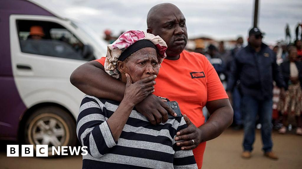 Gunmen kill nine in South Africa tavern attack Gunmen kill nine in South Africa tavern attack