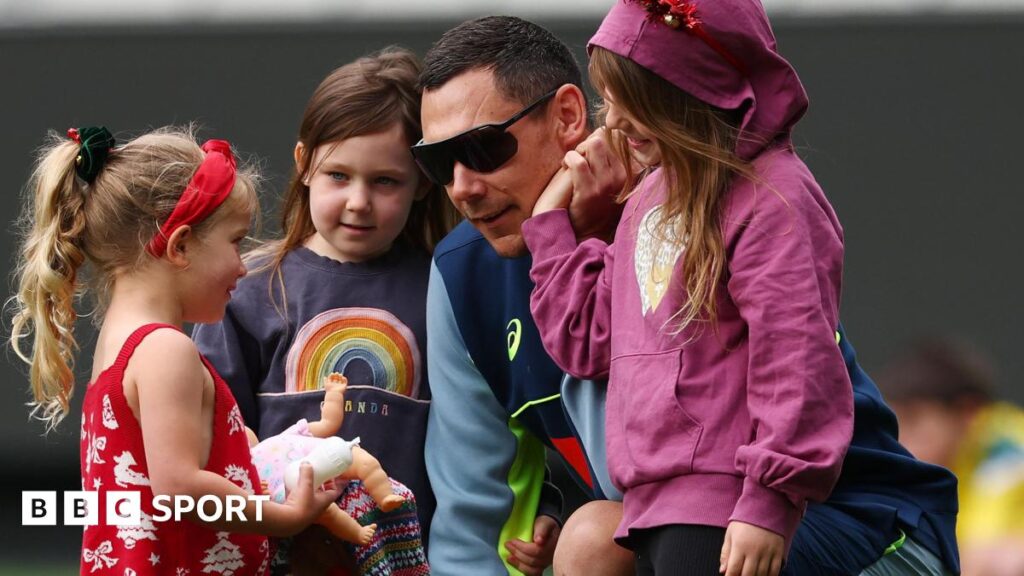 The Ashes: Australia omit spinner for Boxing Day Test on ‘grassy’ Melbourne pitch