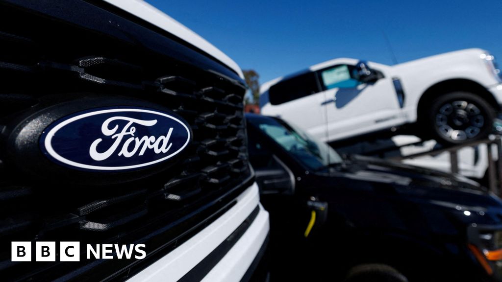 Ford to scale back electric vehicle plans, taking .5bn hit