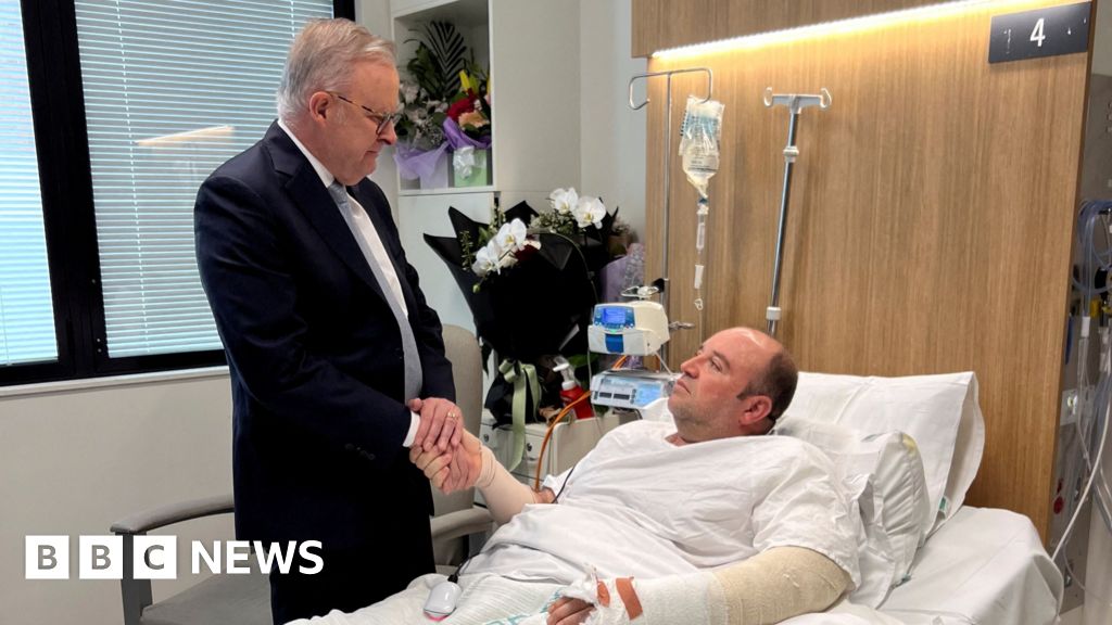 Australia PM Anthony Albanese visits Bondi hero Ahmed al Ahmed in hospital