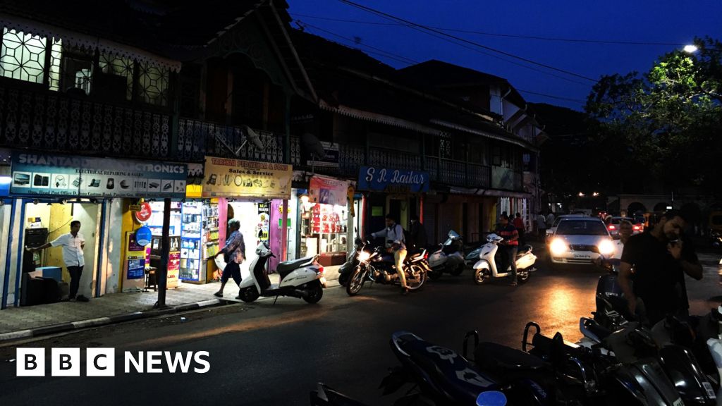 Fire at popular India nightclub kills 23, Goa officials say