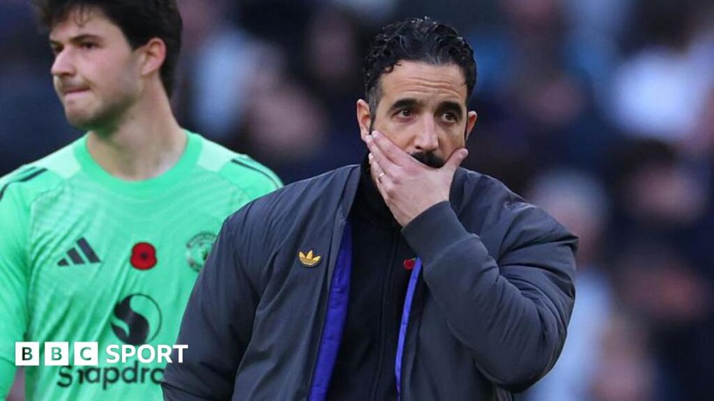 Manchester United must stop experiments and get manager who fits their way – Gary Neville Manchester United must stop experiments and get manager who fits their way – Gary Neville