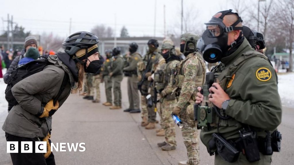 Two starkly opposed Americas laid bare by deadly ICE shooting Two starkly opposed Americas laid bare by deadly ICE shooting