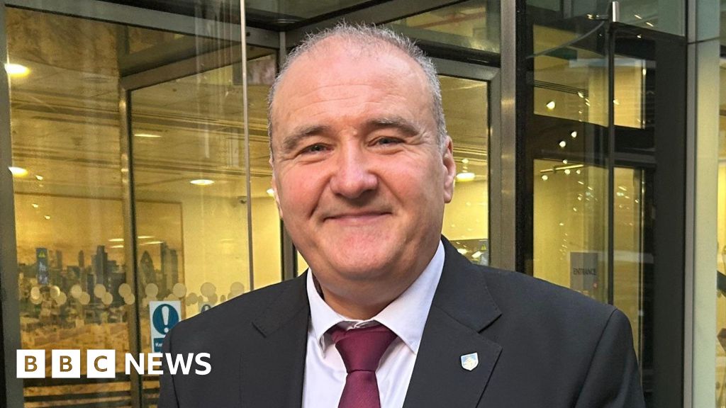 Post Office and Fujitsu accused of delaying £4m damages claim