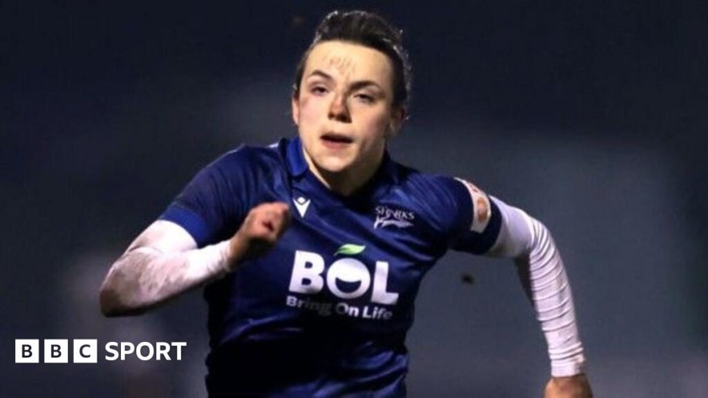 Red Roses: Sophie Hopkins among 11 uncapped players in pre-Six Nations squad