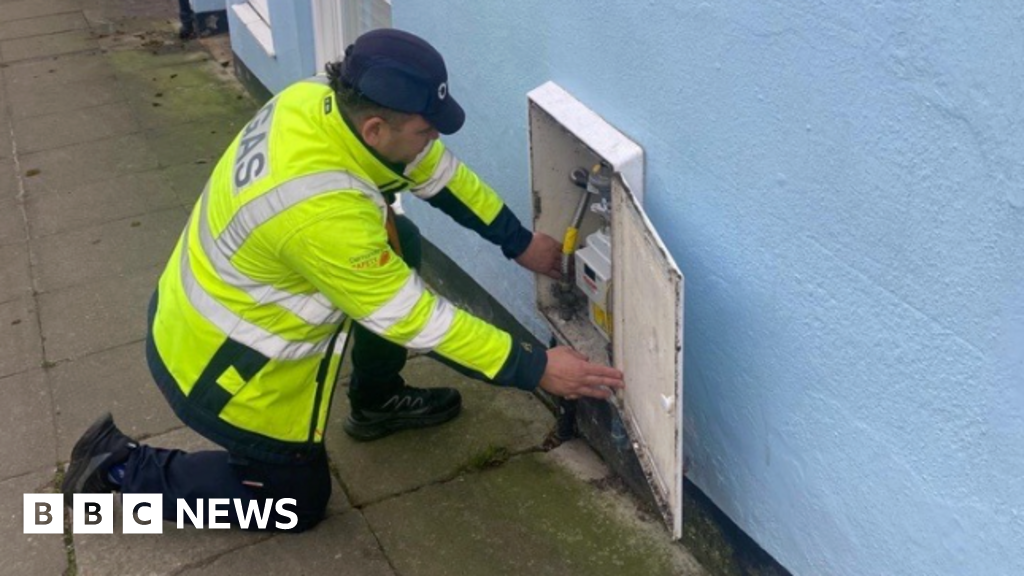 Engineers working to restore gas to 4,600 homes in Devon