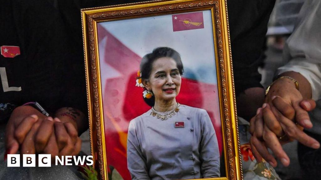 Aung San Suu Kyi casts a long shadow over Myanmar from behind bars Aung San Suu Kyi casts a long shadow over Myanmar from behind bars