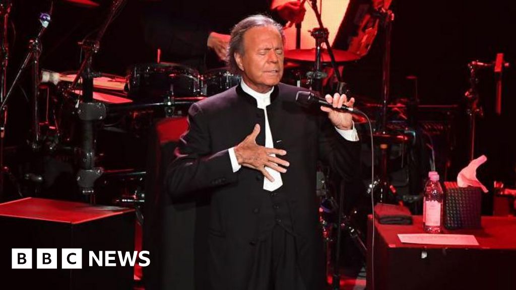 Singer Julio Iglesias faces Spanish inquiry into sexual assault allegations