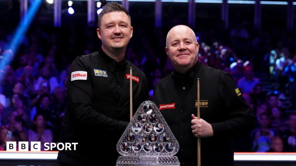Masters 2026: Kyren Wilson establishes lead over John Higgins in final