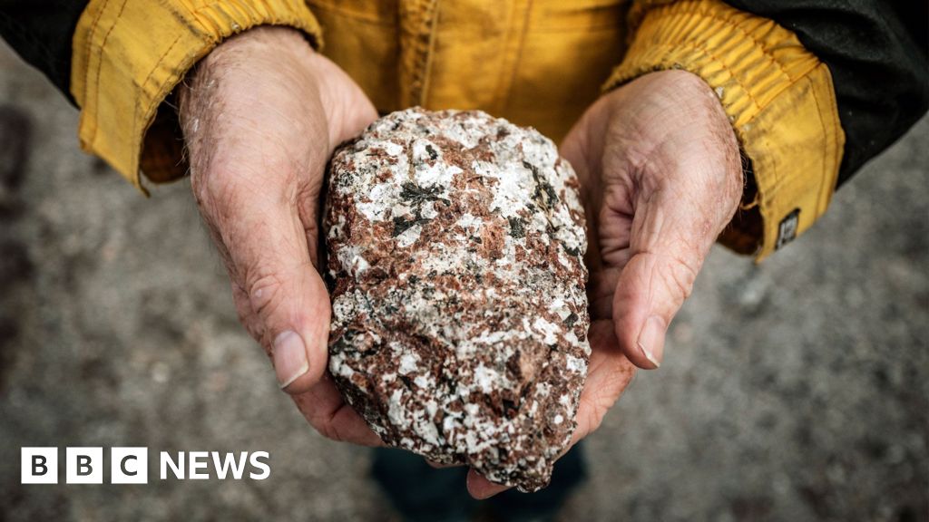 What natural resources does the island have? What natural resources does the island have?