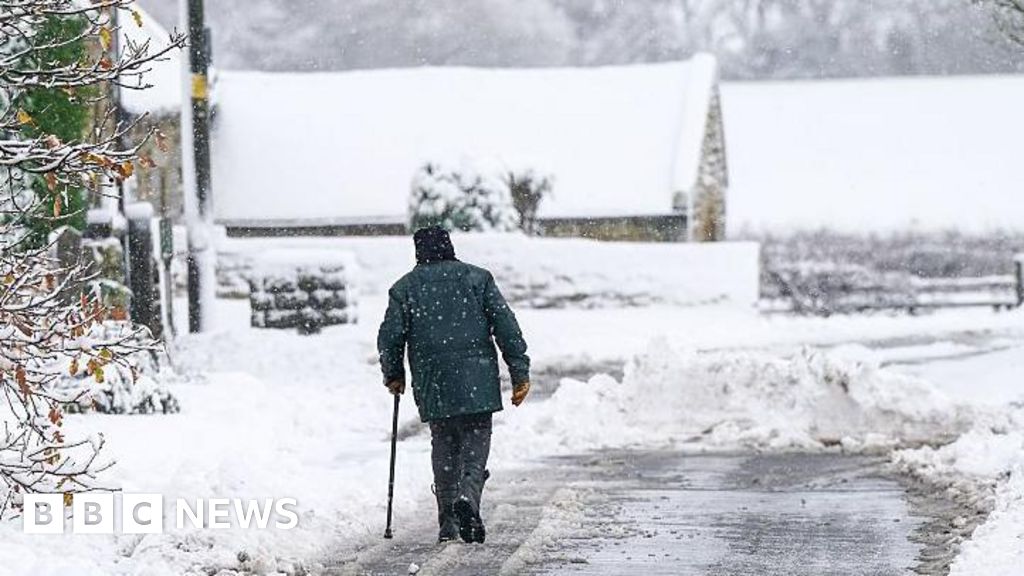 Travel disruption expected as ice and snow grip UK