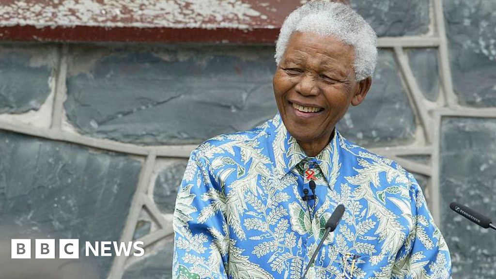 South African court clears path for sale of Nelson Mandela’s personal items South African court clears path for sale of Nelson Mandela’s personal items