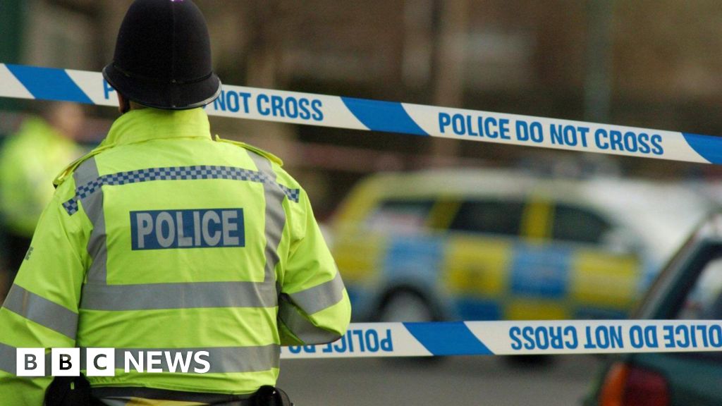 Police officers to be told they must get work licence or face dismissal