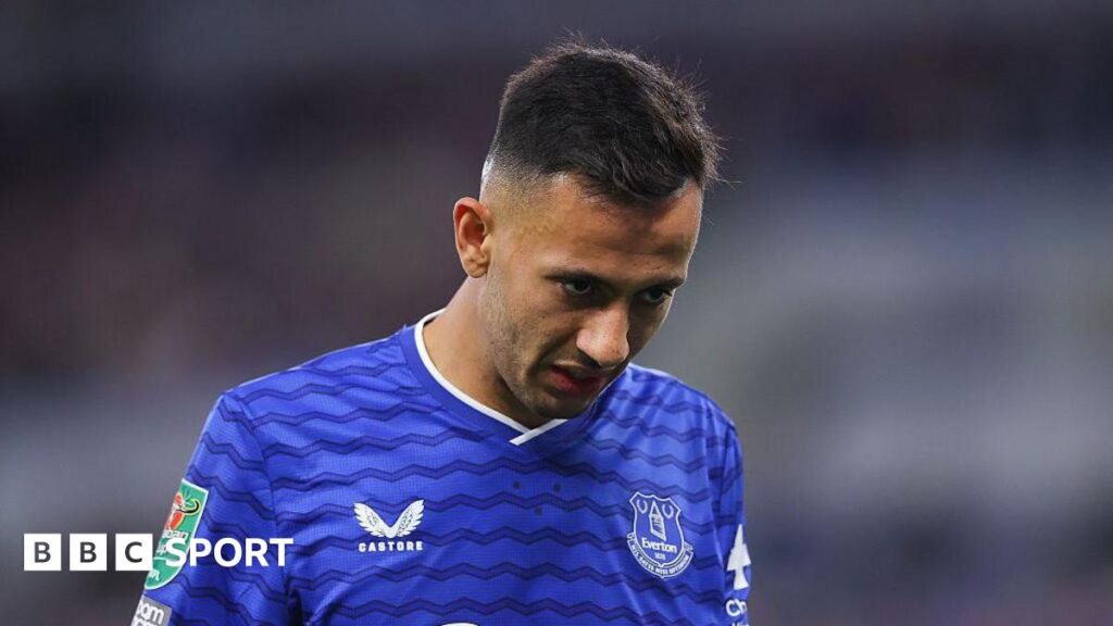 Dwight McNeil partner criticises Crystal Palace over mental health