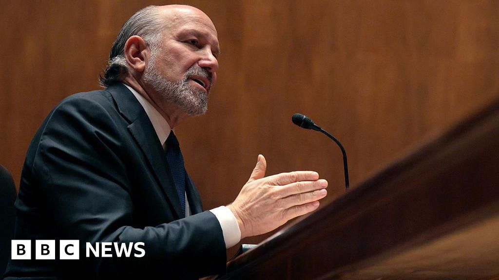 Under-fire Trump commerce secretary Howard Lutnick confirms he visited Epstein’s island