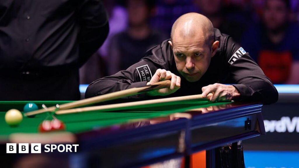 Barry Hawkins beats Jack Lisowski to win first Welsh Open title