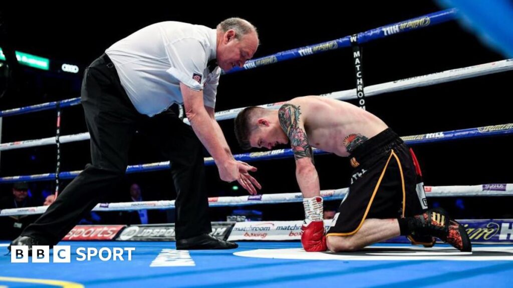 Boxing: Criticism, VAR & the ‘best seat in the house’ – inside the life of a boxing referee