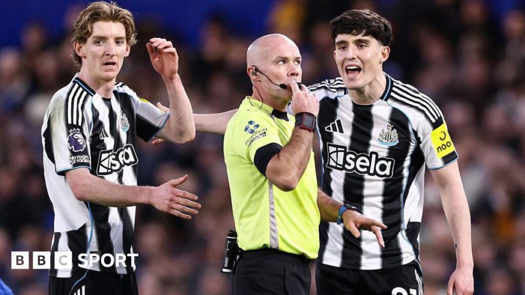 Refereeing and VAR errors increase in Premier League Refereeing and VAR errors increase in Premier League