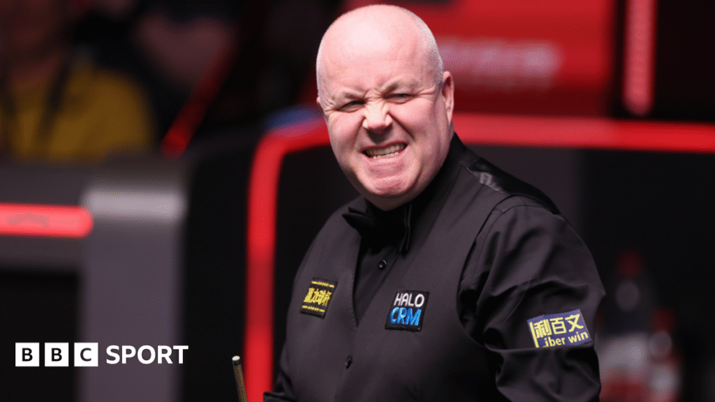 World Championship 2026: John Higgins battles back to level semi-final with Shaun Murphy