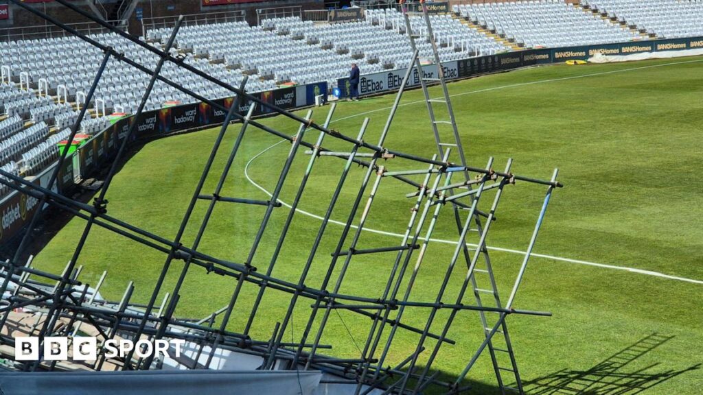 County Championship: Spectators told to stay away after Storm Dave County Championship: Spectators told to stay away after Storm Dave