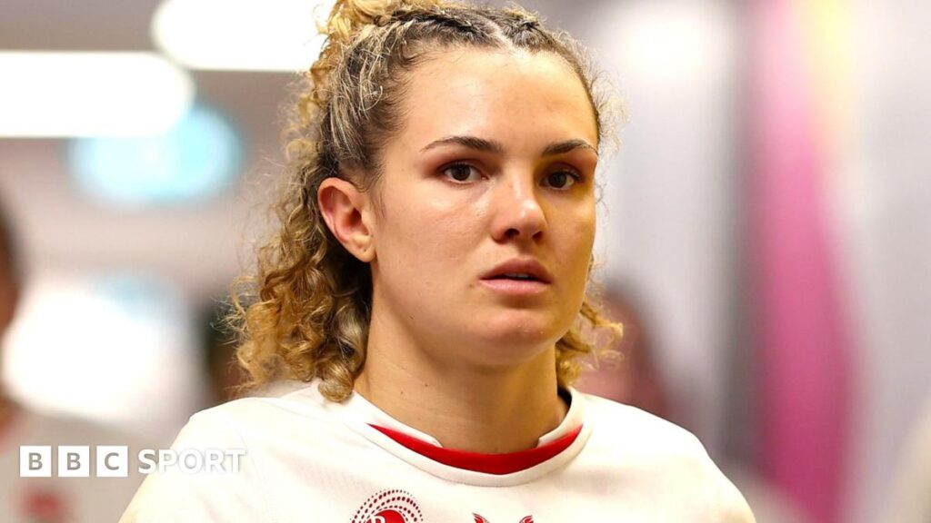 Ellie Kildunne: World Cup winner reveals disordered eating and body dysmorphia struggle Ellie Kildunne: World Cup winner reveals disordered eating and body dysmorphia struggle