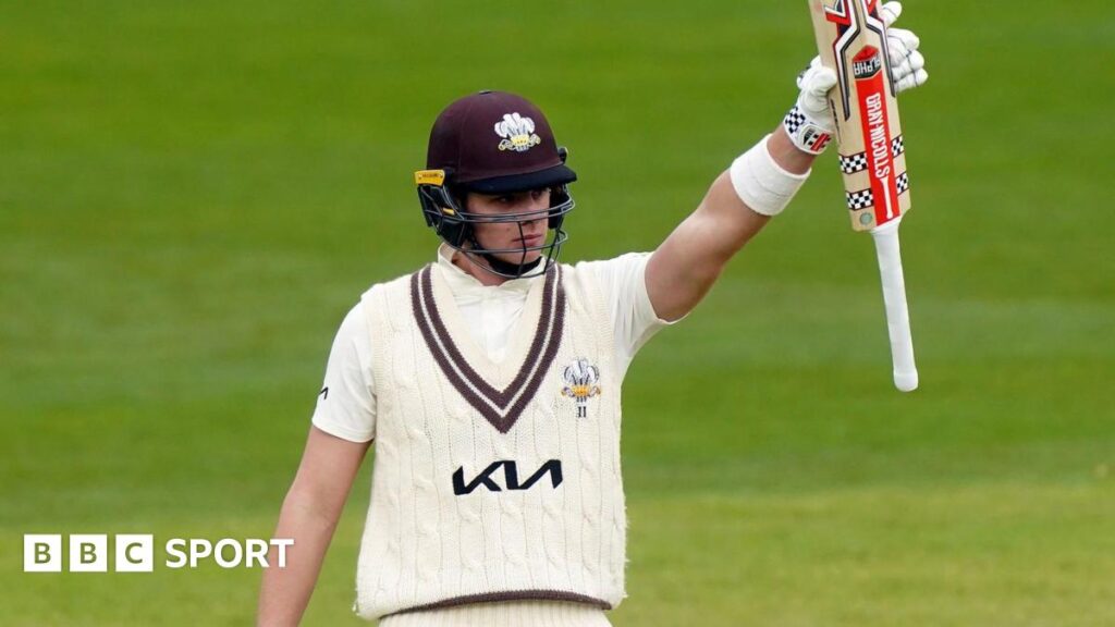 County Championship: Record stand as Surrey draw with Warwickshire