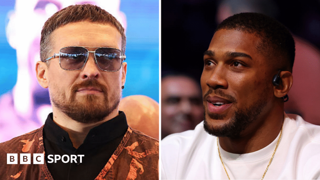 Oleksandr Usyk helping Anthony Joshua before Tyson Fury meeting